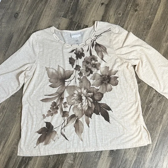 Alfred Dunner Cream Floral Long Sleeve Top‎ - Picture 7 of 13